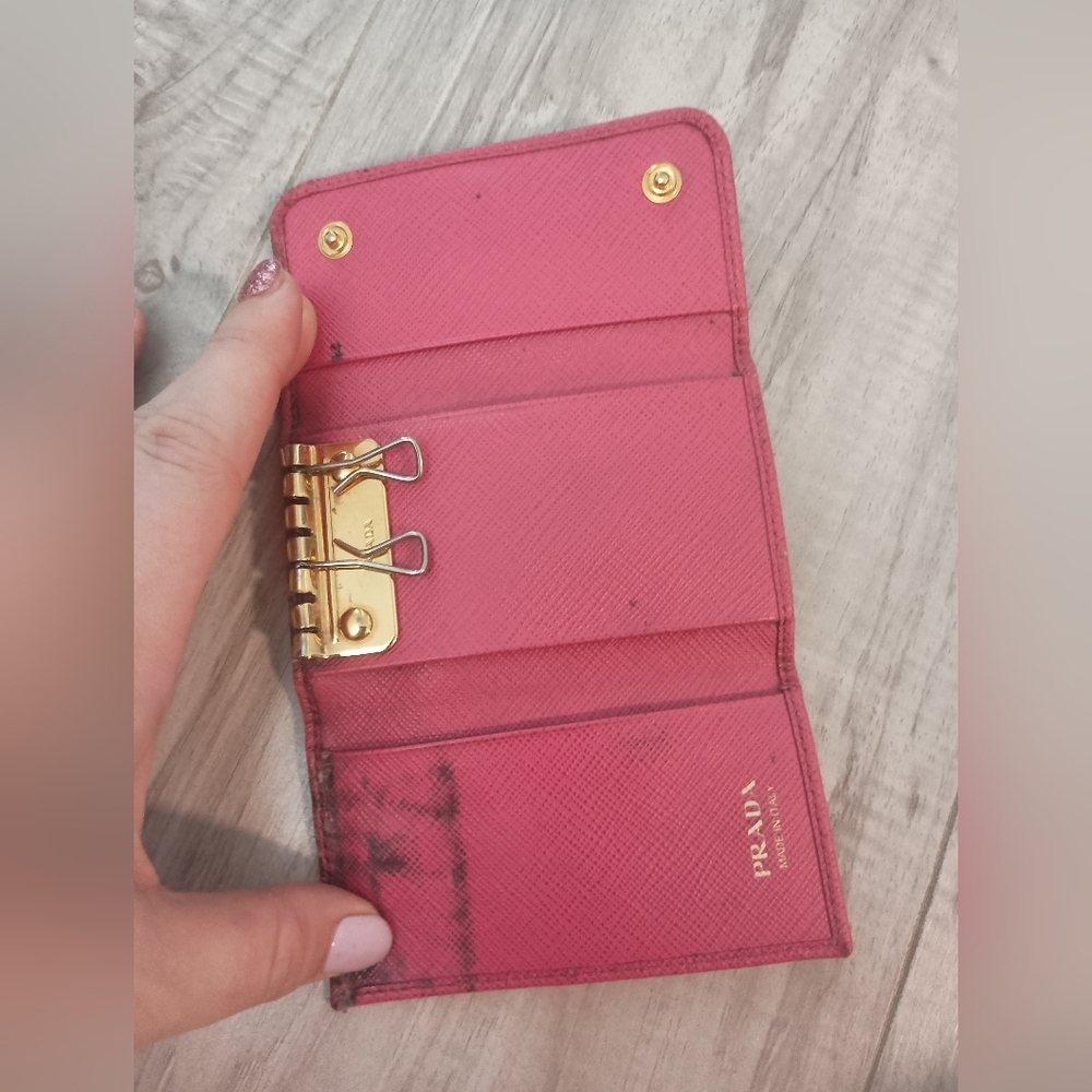 Prada hot pink saffiano leather key holder - Picture 8 of 11